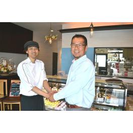 自分がお店を出すときにはUEさんにお願いしようと決めてましたよ!